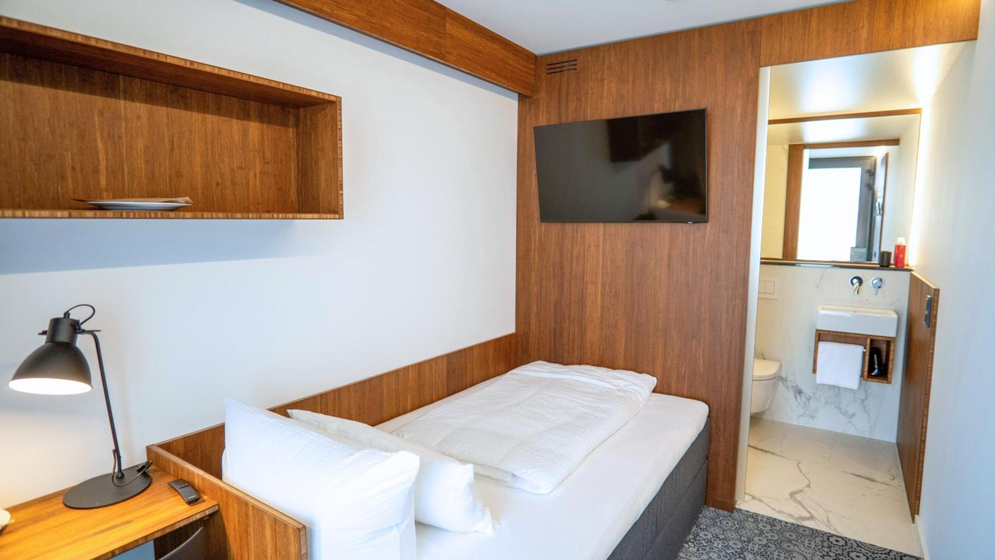 Tin Inn - Heinsberg - Das Hotel Aus Hochwertig Ausgebauten Ueberseecontainern Экстерьер фото